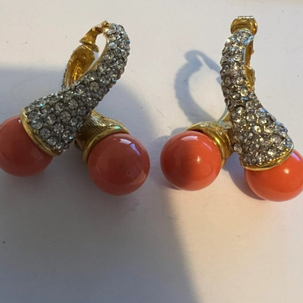 Vintage Mid Century Kenneth Jay Lane (KJL) Pair Rhinestone Coral Gold Earrings - Picture 2 of 4